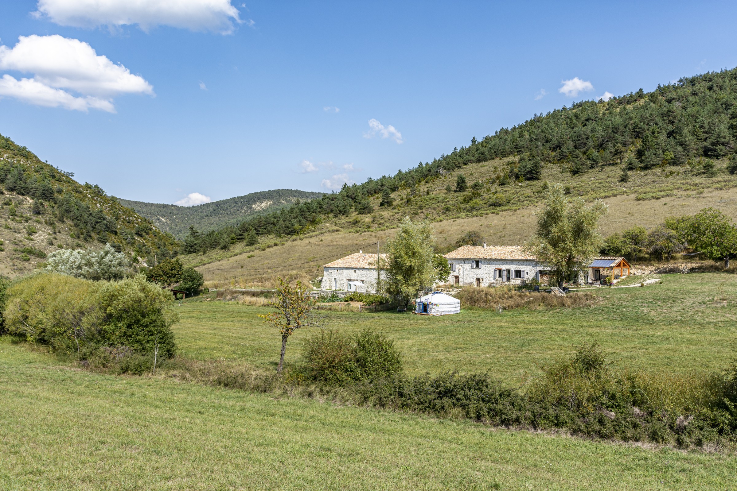 tourisme drome, location saisonniere, logement insolite, gite de france, Chalancon 